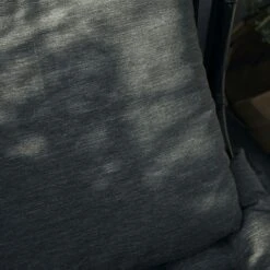 House Doctor Fine Tyyny Vettähylkivä Armeijanvihreä, 45x45 Cm 8 House Doctor Fine Tyyny Vettähylkivä Armeijanvihreä, 45x45 Cm -Korbo Tarjous house doctor pillow with padding fine army green 13