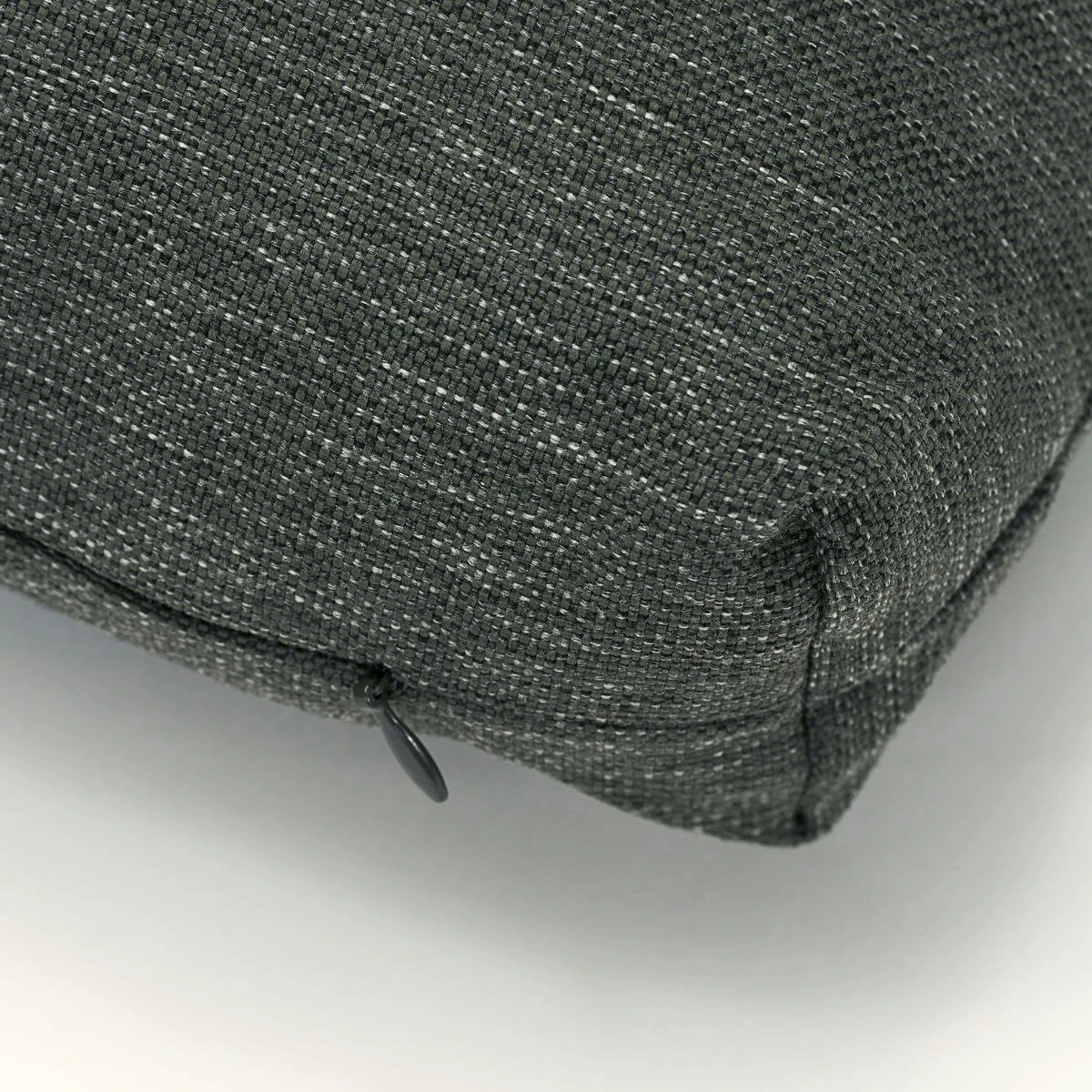 House Doctor Fine Tyyny Vettähylkivä Armeijanvihreä, 45x45 Cm 5 House Doctor Fine Tyyny Vettähylkivä Armeijanvihreä, 45x45 Cm - Image 5