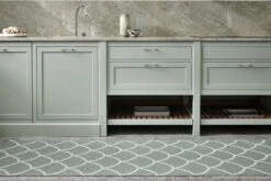 Kotte Matto Army/ Sage, 70x300 Cm 7 Kotte Matto Army/ Sage, 70x300 Cm -Korbo Tarjous pappelina kotte matto army sage 2