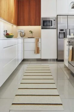 Olle Matto Ochre / Tausta Vanilla, 70x90 Cm -Korbo Tarjous pappelina olle rug ochre background vanilla 2