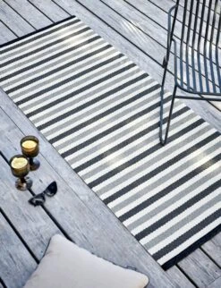 Teo Matto Warm Grey / Charcoal / Vanilla, 140x200 Cm 7 Teo Matto Warm Grey / Charcoal / Vanilla, 140x200 Cm -Korbo Tarjous pappelina teo rug warm grey charcoal vanilla 2 2